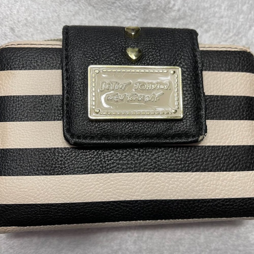Betsy Johnson Wallet